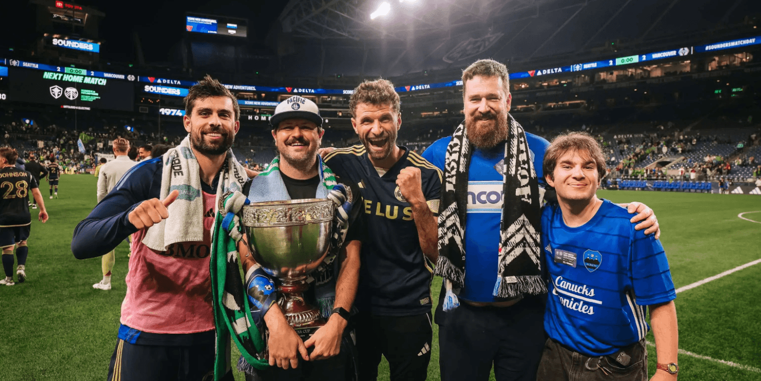 كأس آخر في الجعبة! ميلر يساعد فانكوفر وايتكابس في الفوز بكأس كاسكاديا ويضمن مركزًا ضمن المراكز الأربعة الأولى