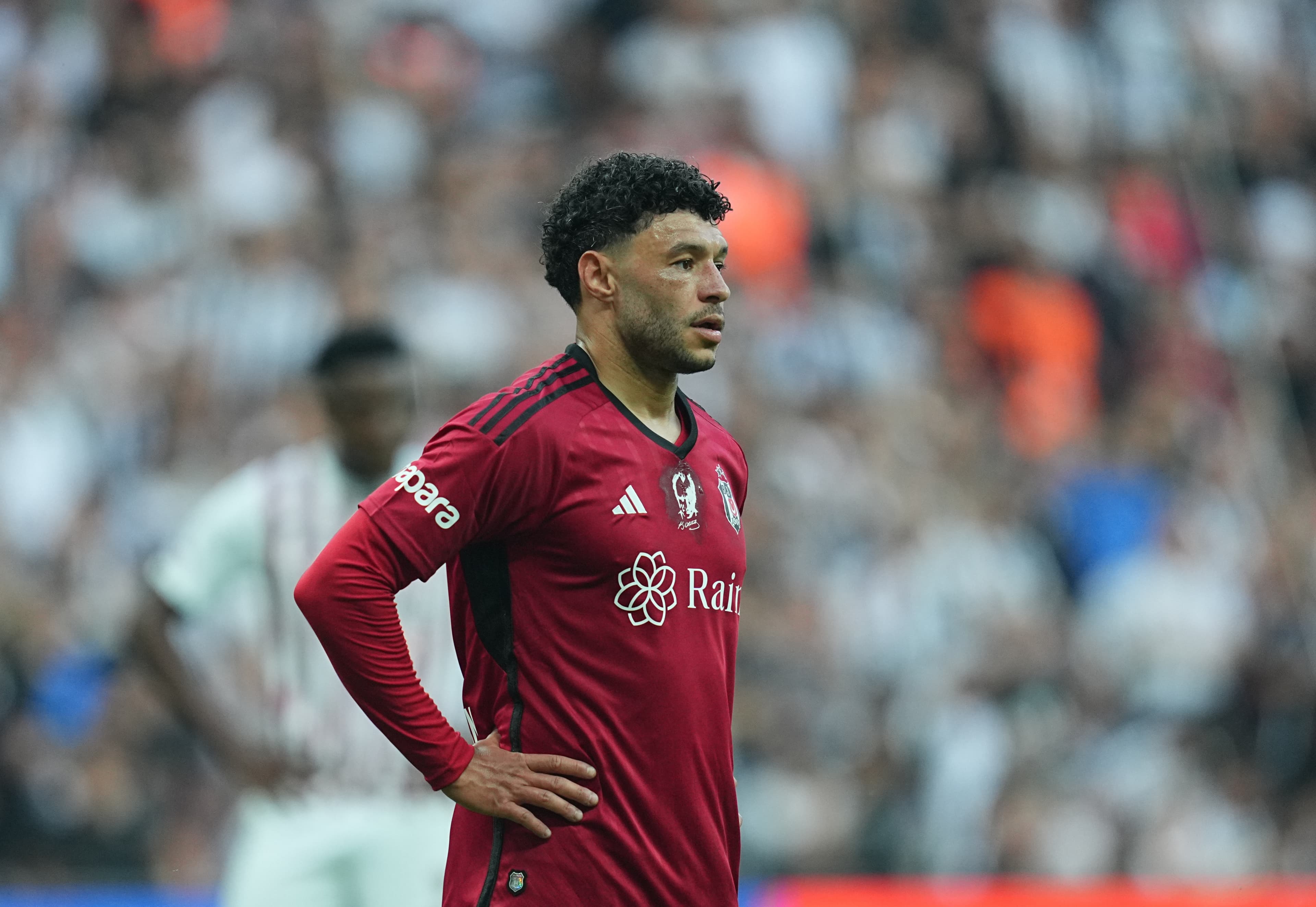 لا يزال بدون نادي في الموسم الجديد! تشامبرلين: أريد اللعب في إنجلترا مرة أخرى لقضاء وقت أطول مع عائلتي