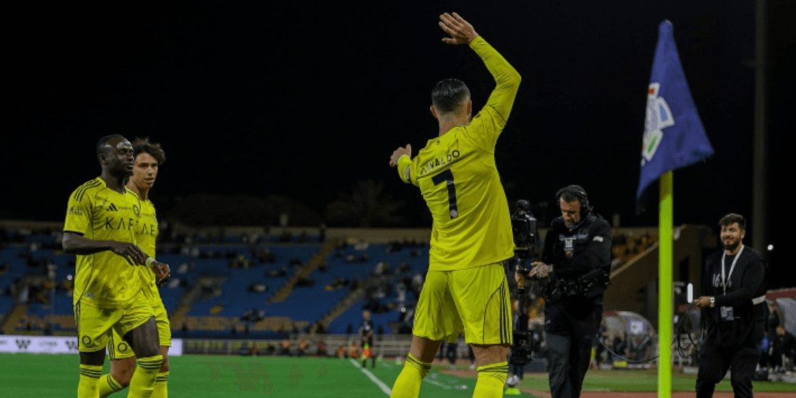 ক্রিস্টিয়ানো রোনালদোর বাস্কেটবল উদযাপন: পর্তুগিজ এবং সৌদি মিডিয়া ইশারাটির ভিন্ন ব্যাখ্যা দিয়েছে