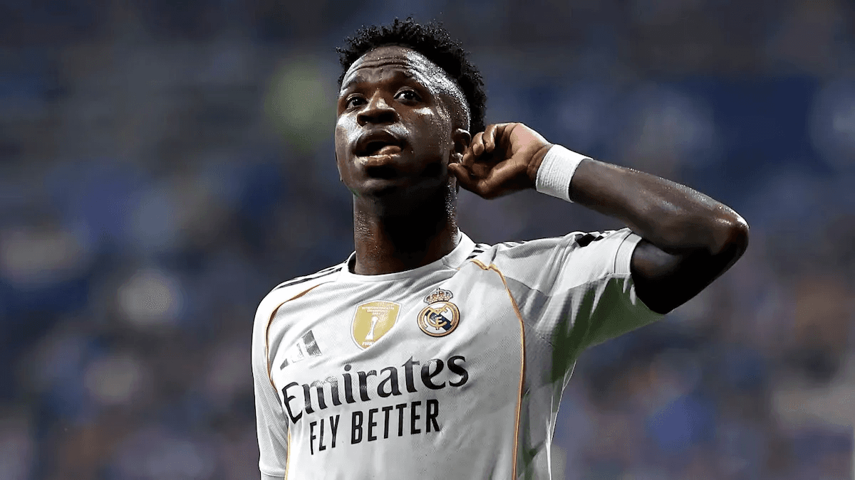 سجن لمدة عام وتعويض 2000 يورو! النيابة الإسبانية تضرب بقوة على متعصب عنصري ضد فينيسيوس بطلب حكم قاسٍ!