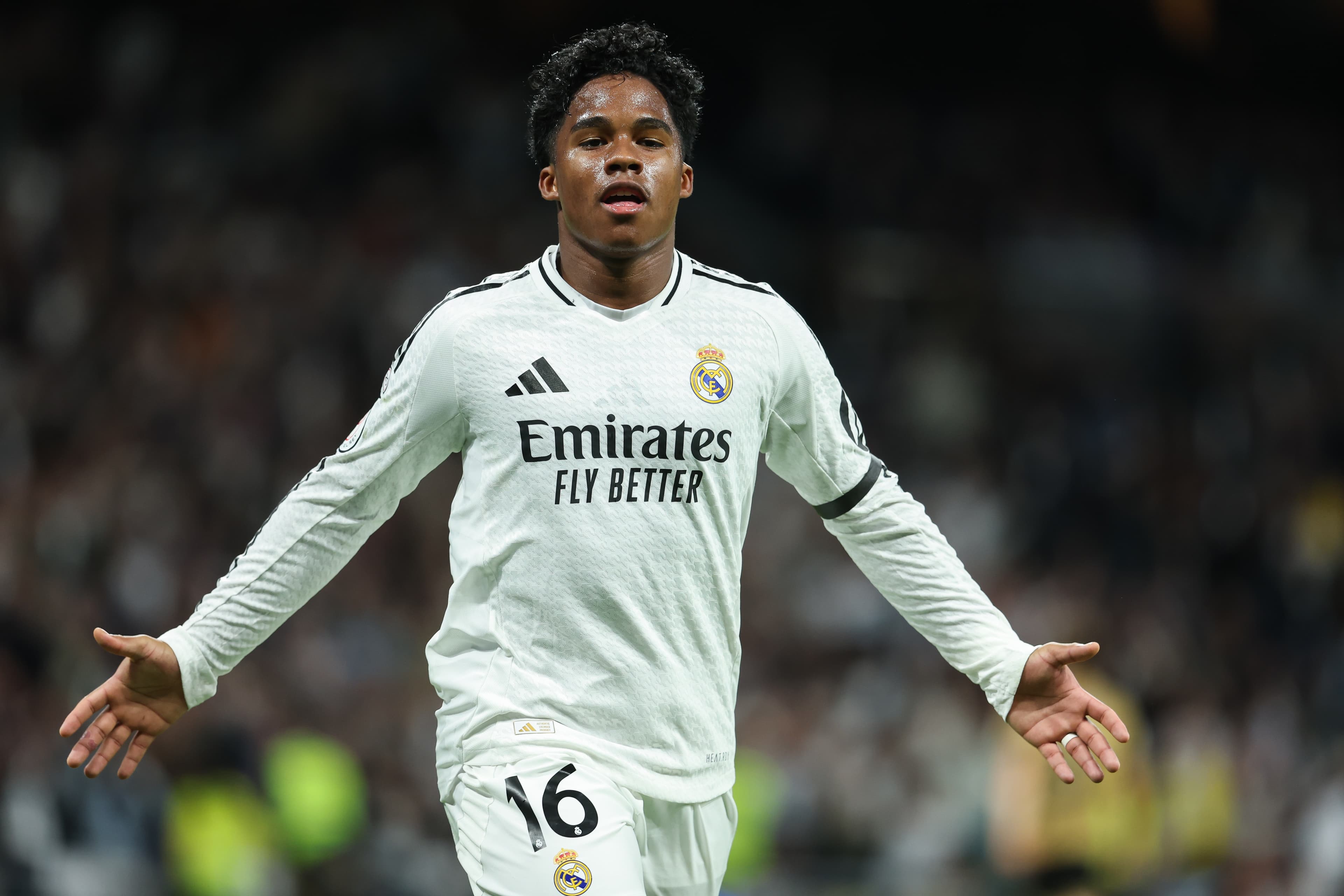 फोनसेका ने एंड्रिक को ल्योन में शामिल होने के लिए मना लिया; रियल मैद्रिद ने लोन फीस की मांग की