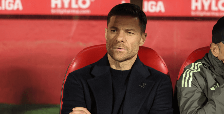 আলোনসো: কেরেরাসের লাল কার্ড অত্যন্ত বিতর্কিত – মনে হচ্ছে রেফারি ইচ্ছে করেই তাকে টার্গেট করেছেন, সিদ্ধান্তটি আমরা মানি না